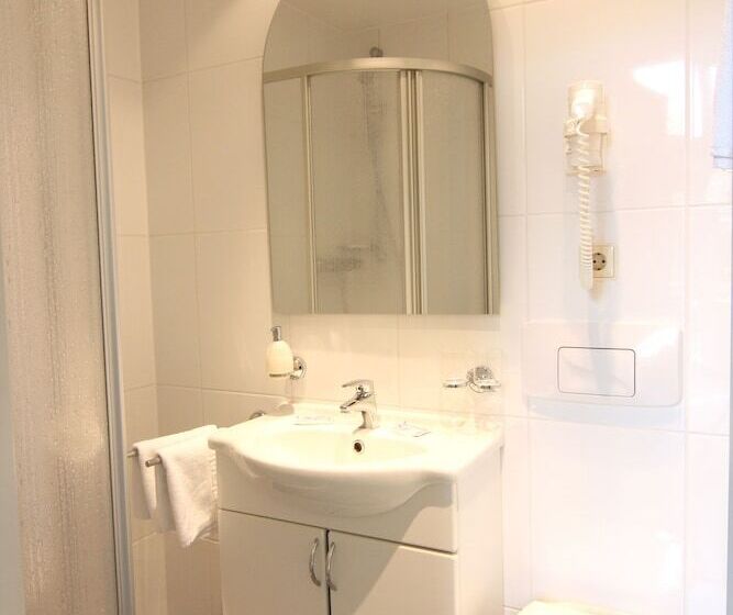 בית מלון כפרי Gästehaus Am Lausitzring