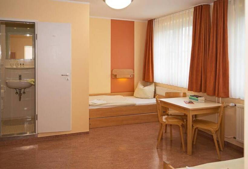 فندق Jugendgastehaus Dresden   Hostel
