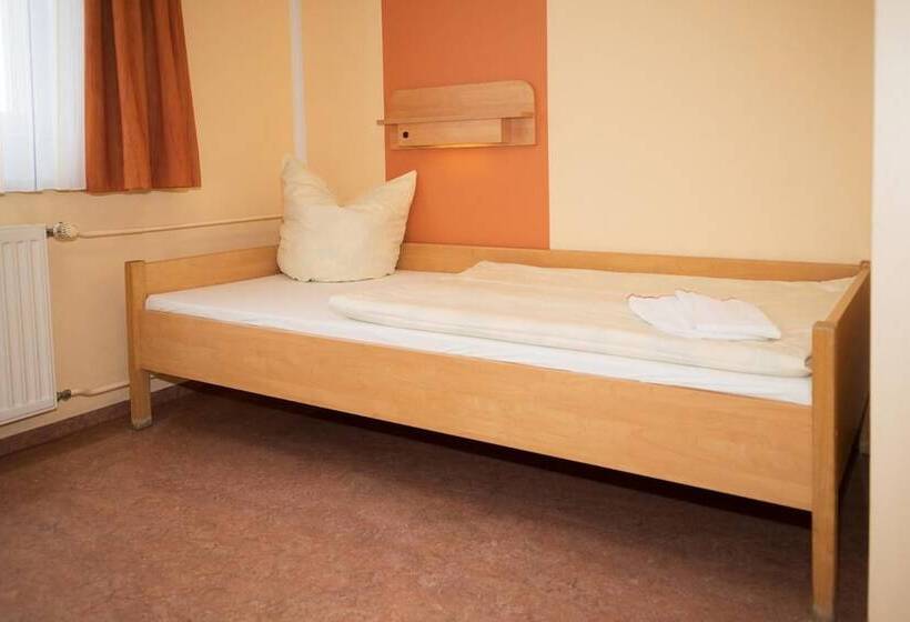 فندق Jugendgastehaus Dresden   Hostel