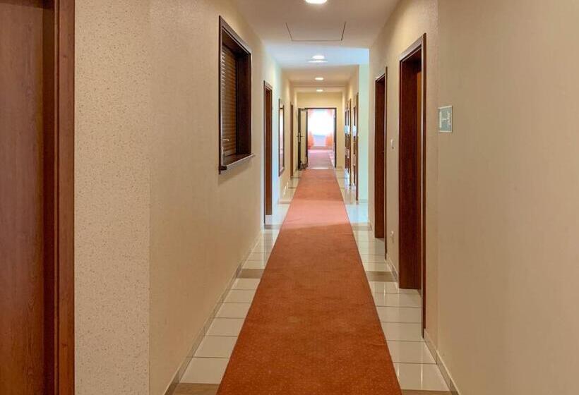 בית מלון כפרי Ostoja