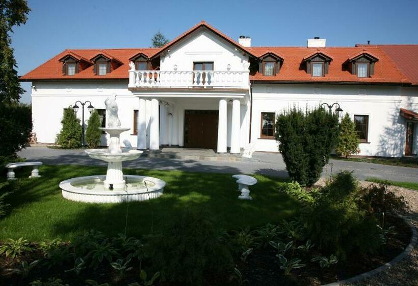 בית מלון כפרי Pamiętna Dworek