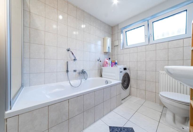 Отель Pmc Business Apartments