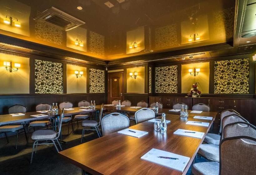 בית מלון כפרי Resort Strzelnica