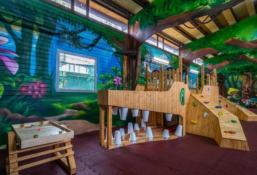 בית מלון כפרי Resort Strzelnica