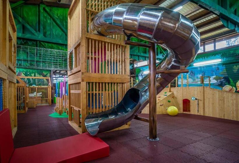 בית מלון כפרי Resort Strzelnica