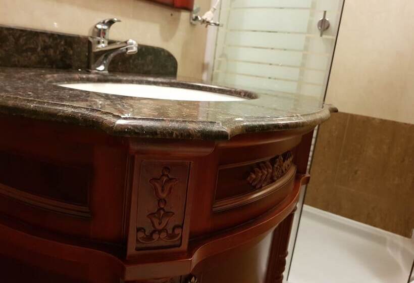 ホテル Rezydencja Pod Zegarem