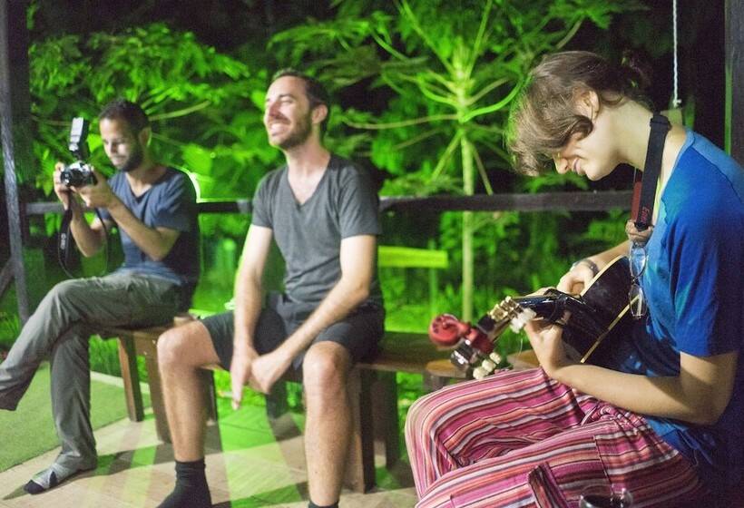 هتل Amazon Planet