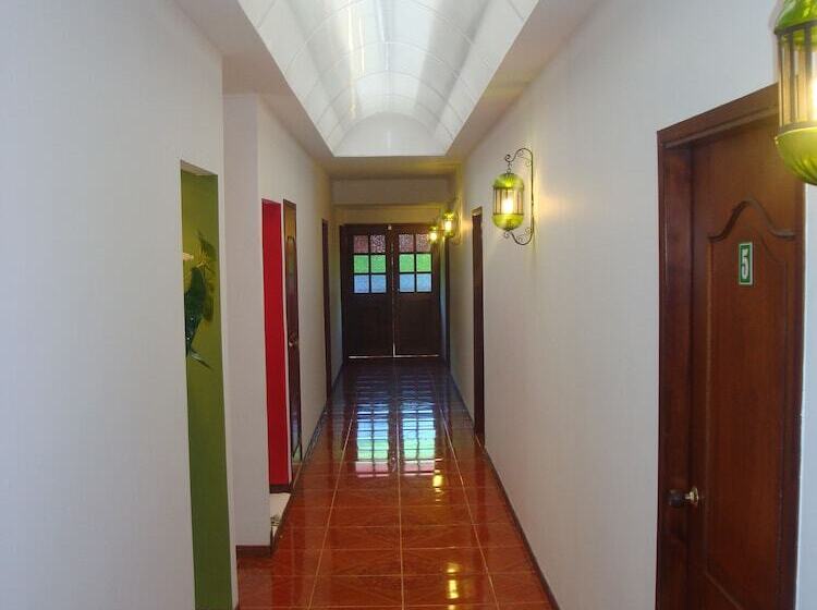 فندق El Faro Del 18