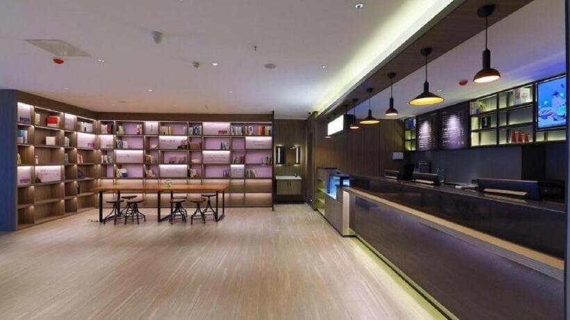 Hanting Hotel Qingdao Chengyang Wanda Plaza 1st Branch