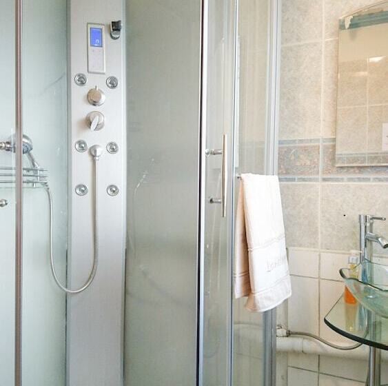 هتل Landscape   International Hostel ®