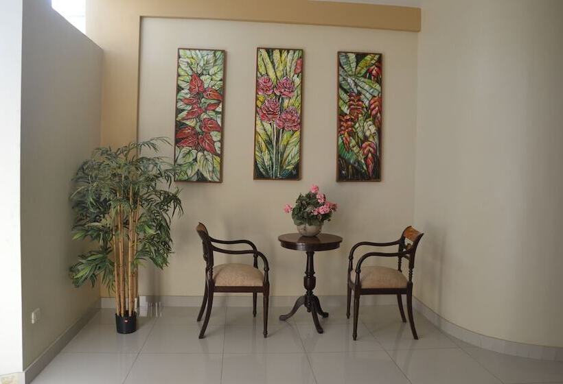 هتل Suyox Tarapoto