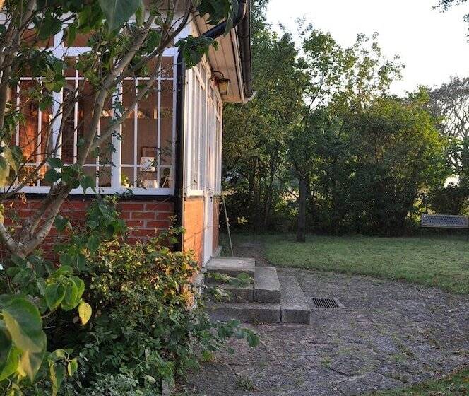 Отель Villa Sandby Bed And Breakfast