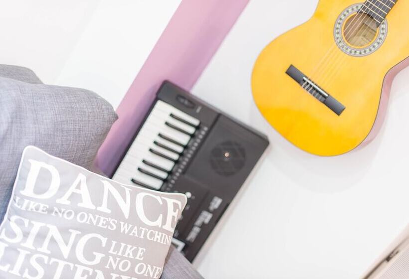 هتل Happy Home Budapest Pop