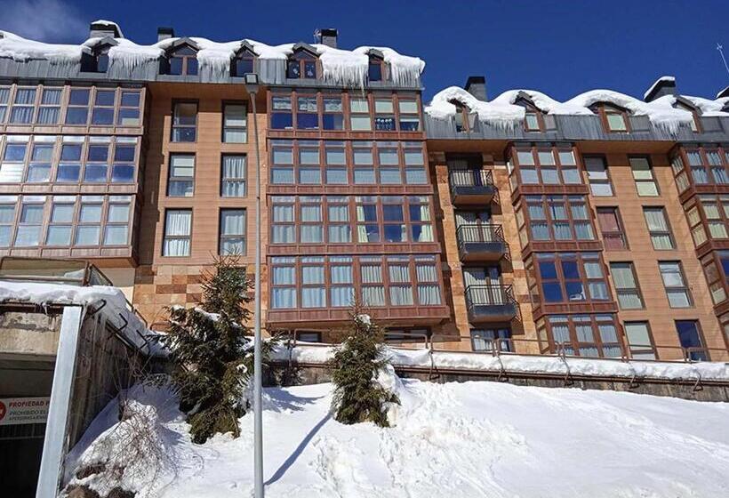 Apartamentos Candanchu 3000