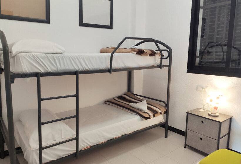 Apartamentos Surfing 3000