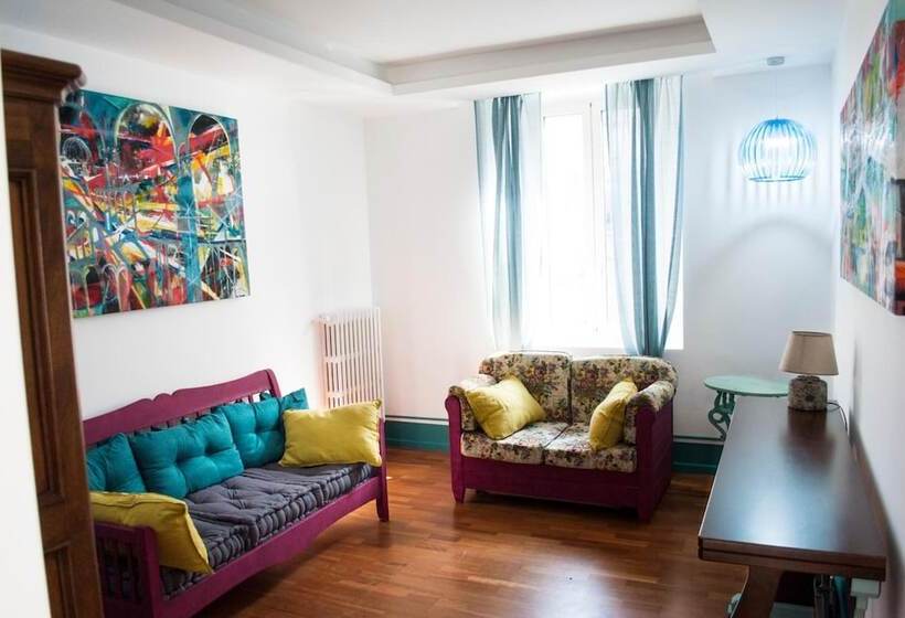 צימר Domus Angularia