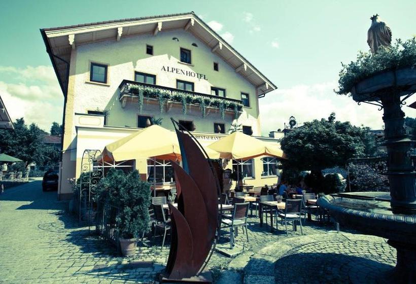 ホテル Bernhard S  Und Restaurant