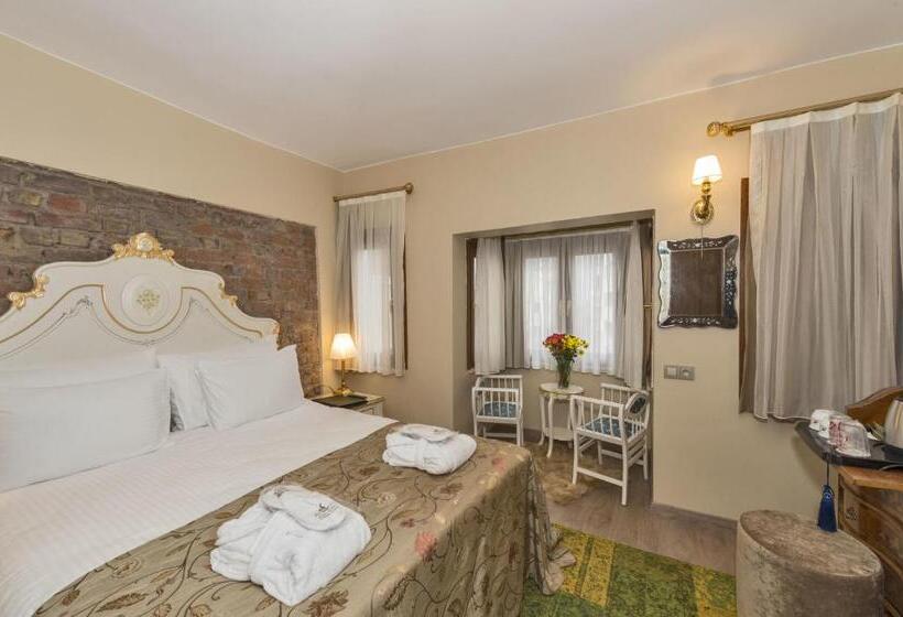 By Murat Royal Hotels