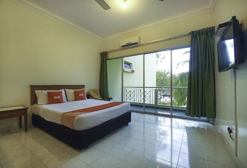 Capital O 89484 Teluk Batik Resort