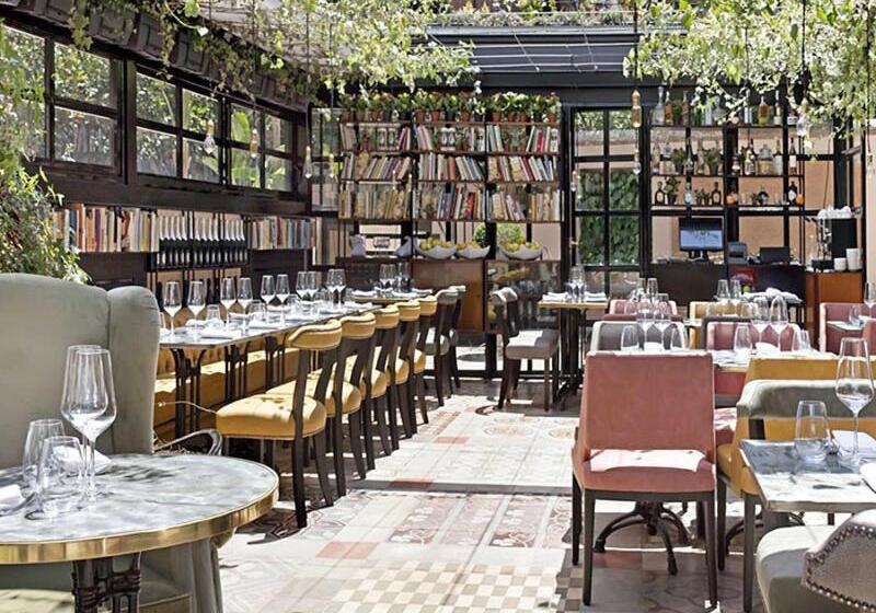 פונדק The Corner Roma