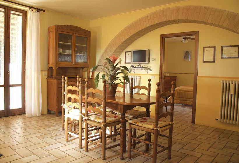 Отель Agriturismo Le Due Torri Ponte Pazienza