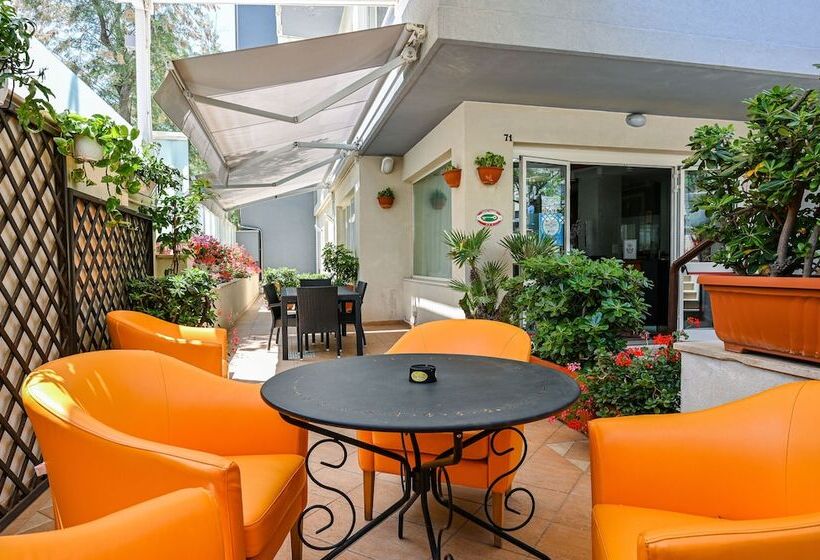 Amadei Hotel Figaro & Apartments