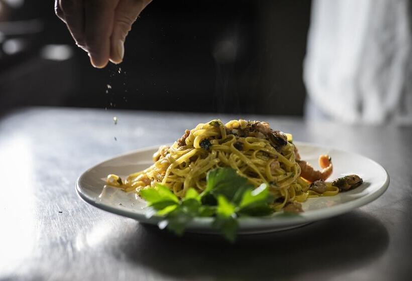 Amadei Hotel Figaro & Apartments