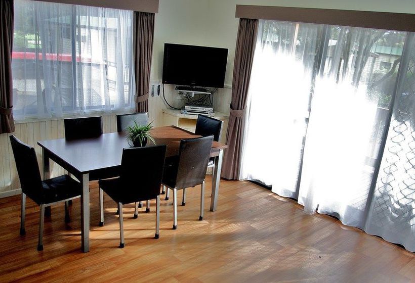 Отель Anglesea Family Caravan Park