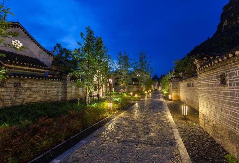 בית מלון כפרי Banyan Tree Yangshuo