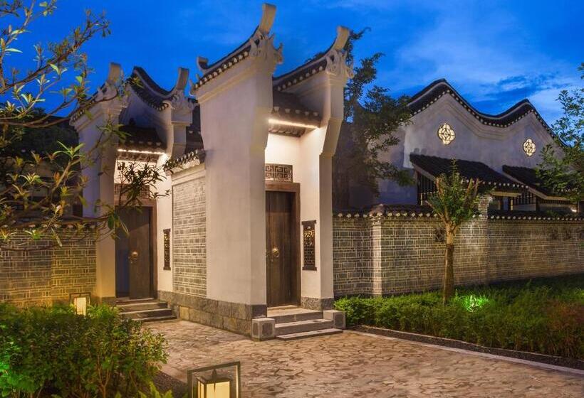 בית מלון כפרי Banyan Tree Yangshuo