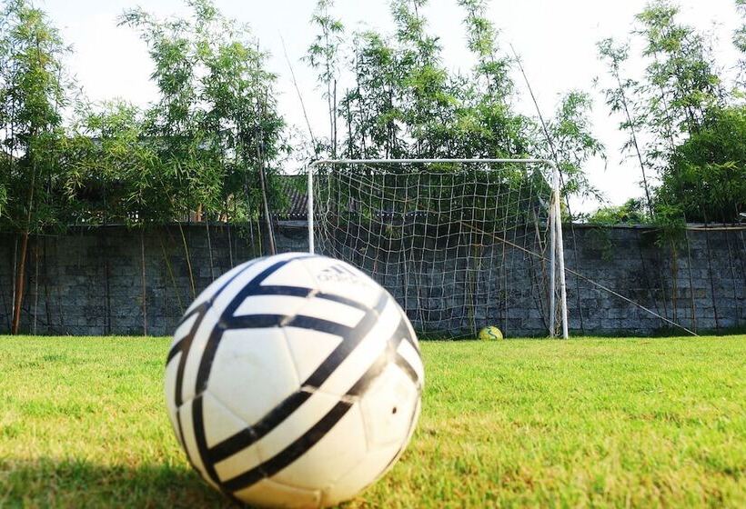 בית מלון כפרי Banyan Tree Yangshuo