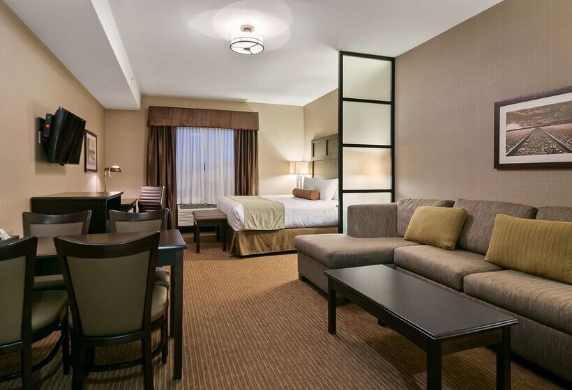 فندق Best Western Plus Okotoks Inn & Suites