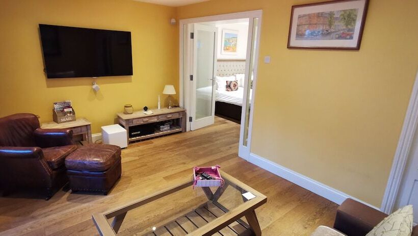 فندق Buccleuch And Queensberry Arms