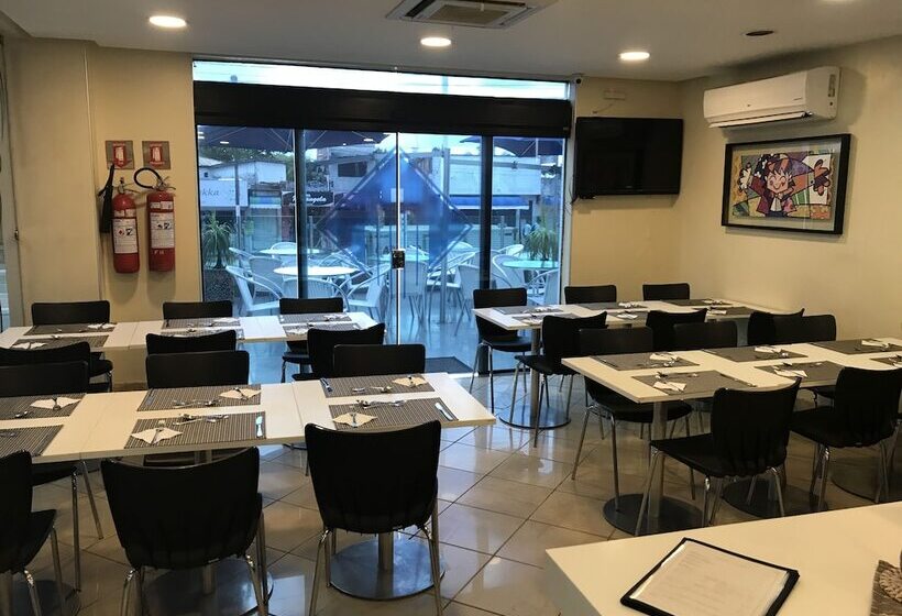 ホテル Camaçari Plaza