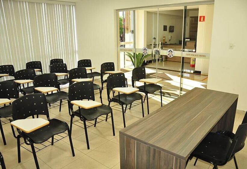 ホテル Catu Palace