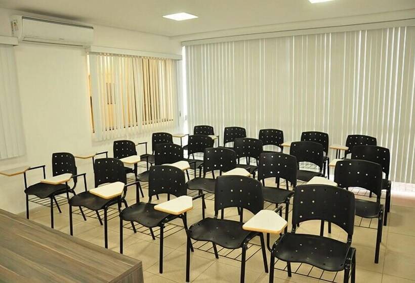 ホテル Catu Palace