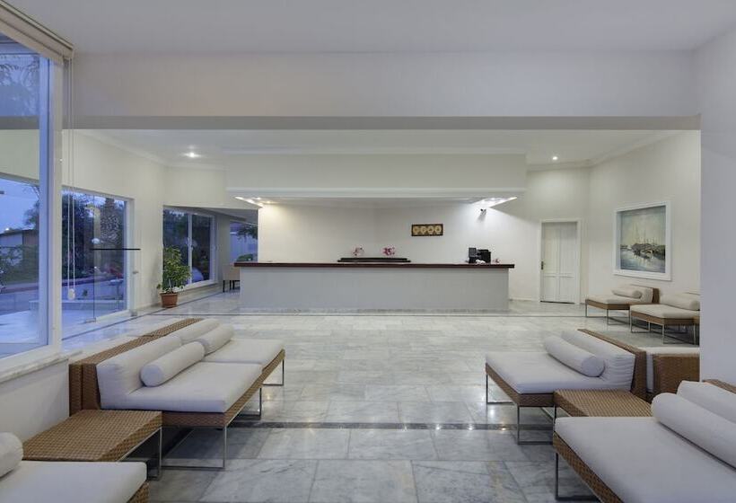 호텔 Club Wasa Holiday Village All Inclusive