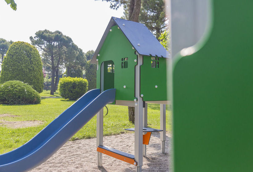 ホテル Del Garda Village And Camping