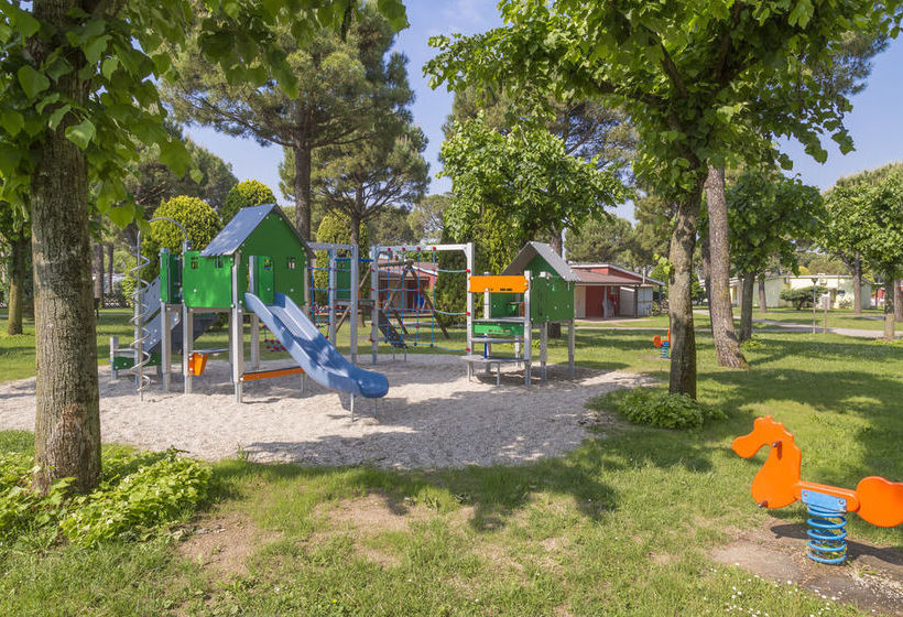 ホテル Del Garda Village And Camping