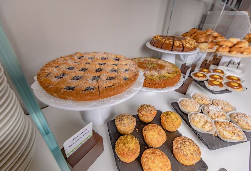 Doubletree By Hilton Hotel Yerevan City Centre