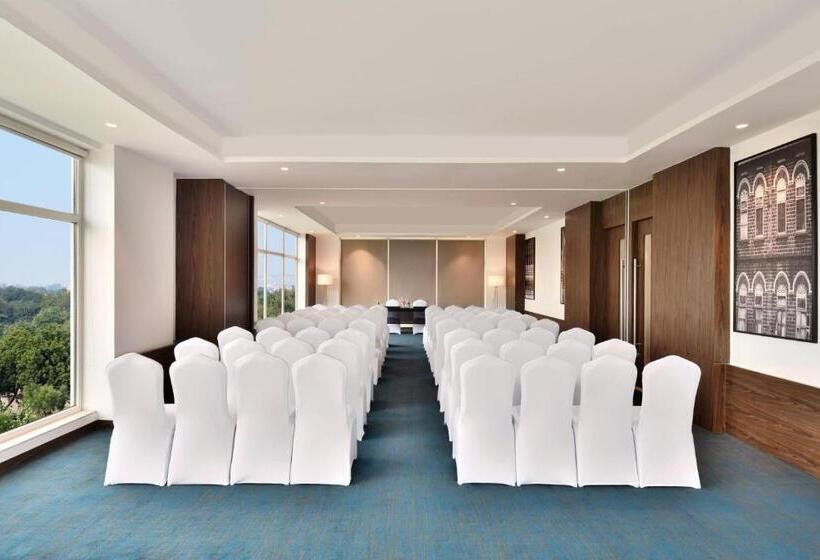 בית מלון כפרי Fairfield By Marriott Pune Kharadi