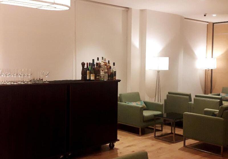 בית מלון כפרי Fairfield By Marriott Pune Kharadi