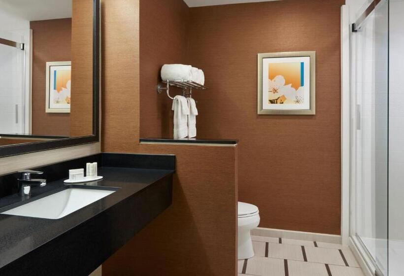 فندق Fairfield Inn & Suites By Marriott Barrie