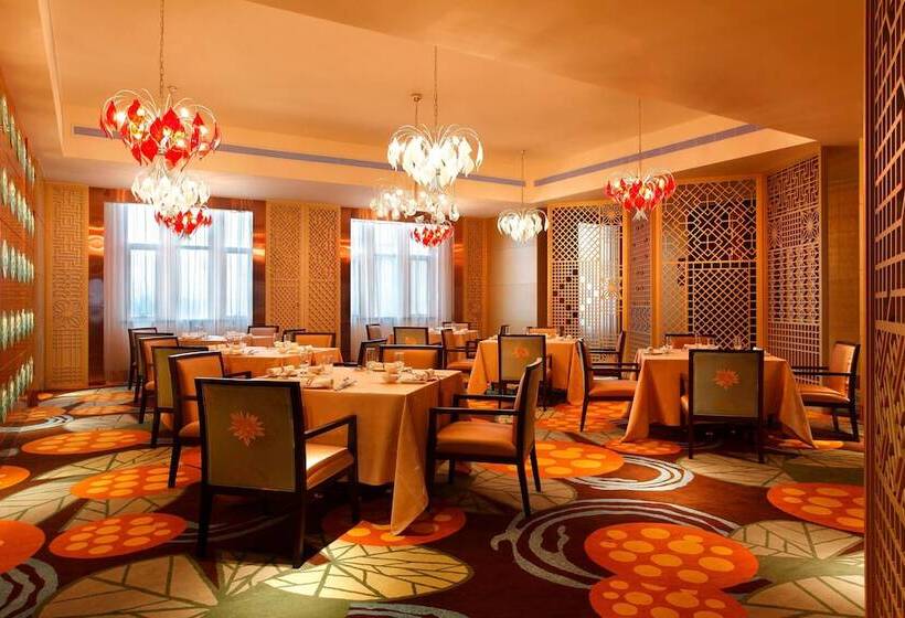Отель Four Points By Sheraton Luohe