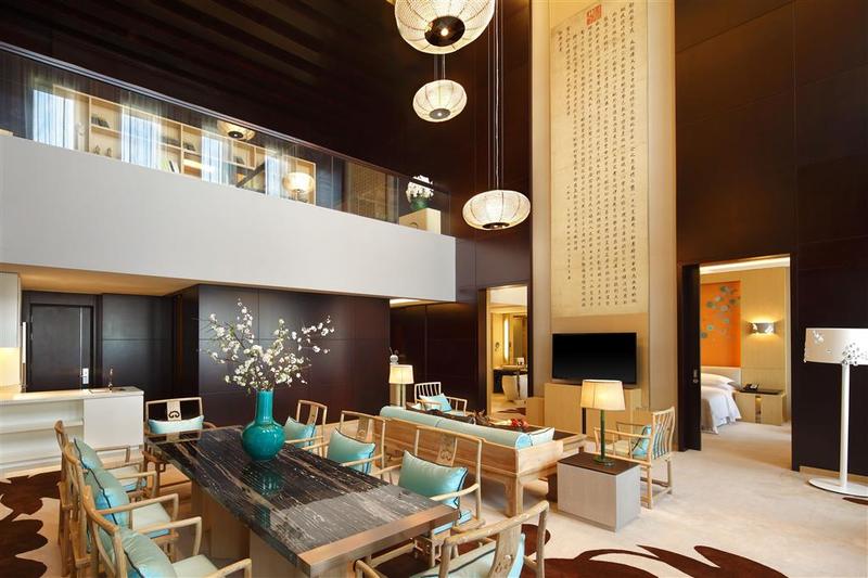 Отель Four Points By Sheraton Luohe