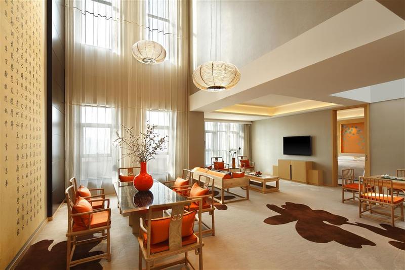 Отель Four Points By Sheraton Luohe
