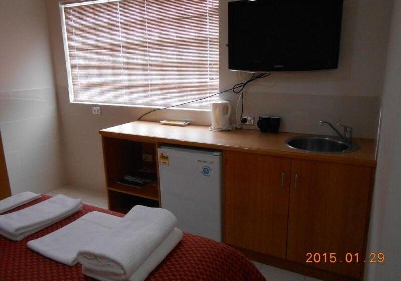 هتل Harringtons 102