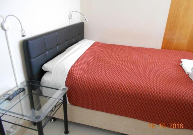 هتل Harringtons 102