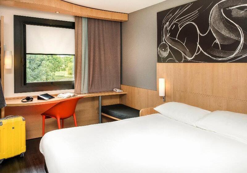 בית מלון כפרי Ibis Montceau Les Mines