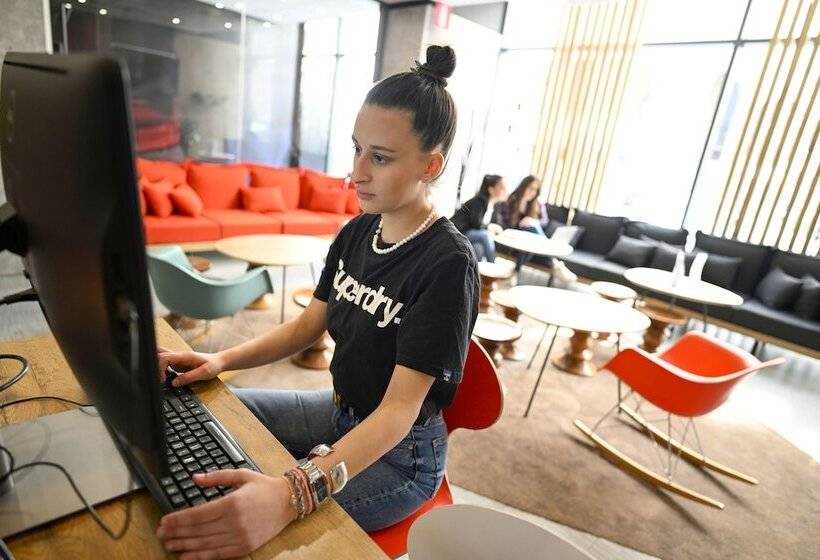 هتل Ibis Skopje City Center